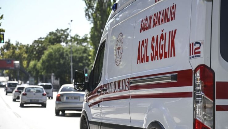 Kız kardeşiyle tartışan babasını defalarca bıçakladı