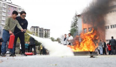 Konya Büyükşehir, özel gereksinimli öğrencilere “Afet Ve Acil Durum Eğitimi” verdi
