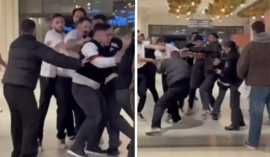 Nedeni bilinmiyor! AVM’nin ortasında birbirlerine girdiler