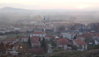 O ilçede alarm! Bu saatlerde soba ve kalorifer yakmak yasak