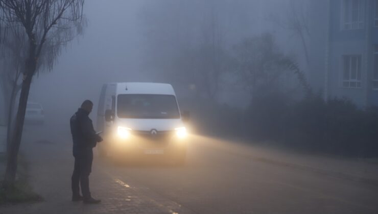 Öğle saatlerine kadar etkili olacak, kentte göz gözü görmüyor
