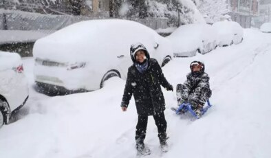 Okullar şimdiden tatil edildi! İşte kar nedeniyle eğitime ara verilen iller