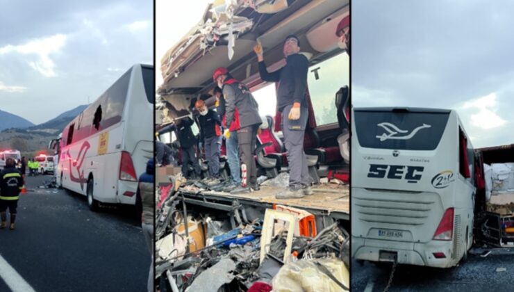 Osmaniye'de otobüsün tıra çarptığı kazada ölen 2 kişinin cenazesi Gaziantep'te defnedildi