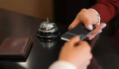 Otellerde yeni dönem! Resepsiyona kimlik bırakma devri bitti