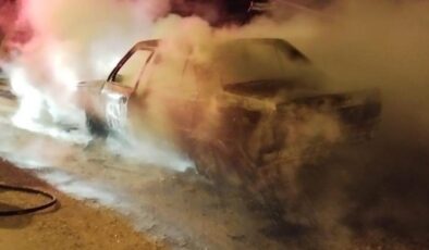 Otomobil patladı, feci şekilde can verdi