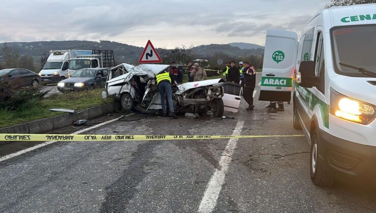 Otomobilin kamyonla çarpışıp ikiye bölündüğü kazada ölü sayısı 2’ye çıktı