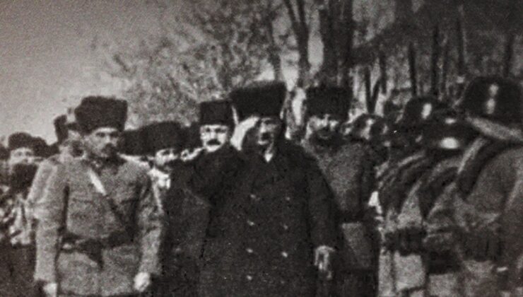 Özgür Özel: Atatürk mütevazı bir bozkır kentini kurtuluşun karargâhına dönüştürdü