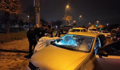 Polisin GBT yapmak istediği araçtan ceset çıktı