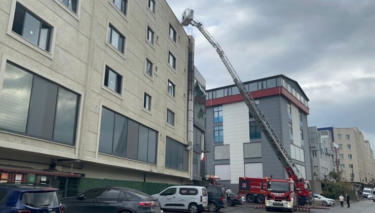 Restoranda yangın çıktı, otelde kalanlar tahliye edildi