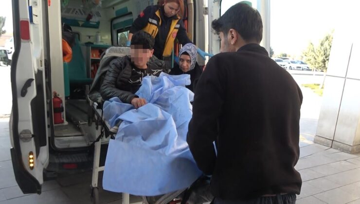 Şakalaşma kanlı bitti: Arkadaşını bıçakladı