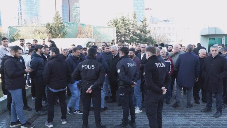 Sarıyer’de pazar günü krizi! Pazarcılardan belediye önünde protesto