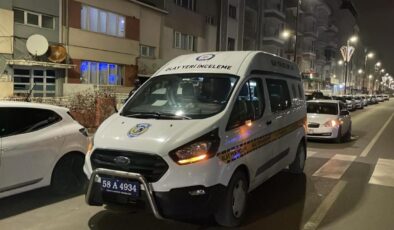 Sivas’ta kardeş cinayeti: Tartıştığı ağabeyini bıçaklayarak öldürdü