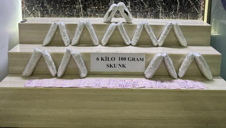 Tatvan’da iki araçta 6 kilo 100 gram sentetik uyuşturucu ele geçirildi: 4 tutuklama
