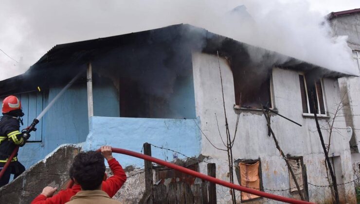 Tek başına kaldığı evde çıkan yangında öldü