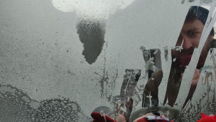 Termometreler eksi 17’yi gördü: Kent buz tuttu! ‘Trafiğe çıkmayın’ uyarısı