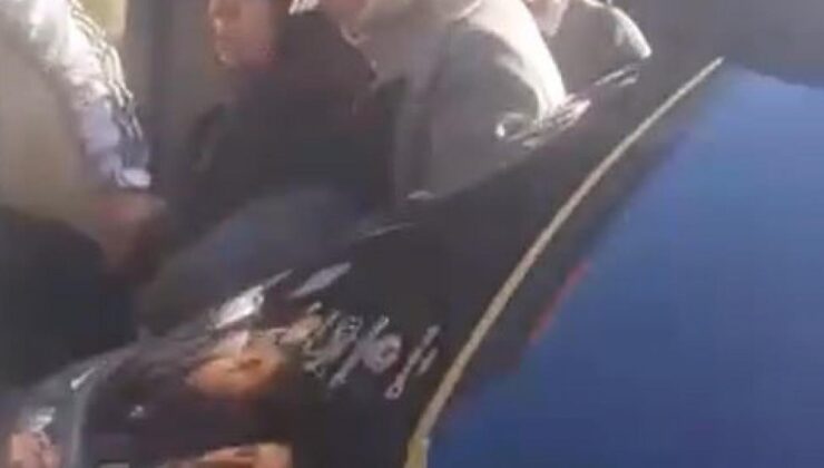 Tıka basa dolu minibüste facia: Yaşlı kadın yola düştü!