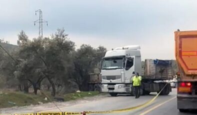 TIR’ın altında kalan sürücü ağır yaralandı