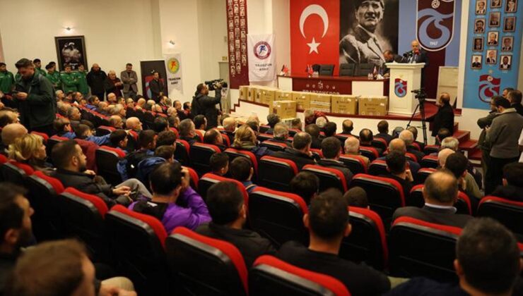Trabzonspor yönetimi amatör kulüplere malzeme yardımı törenine katıldı