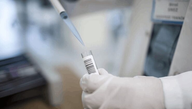 Uyuşturucu sonuçlarını para karşılığında değiştimişler!