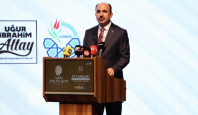 Vali Akın ile Başkan Altay, 17. Altın Dokunuşlar Festivali ve Gazze kermesini açtı