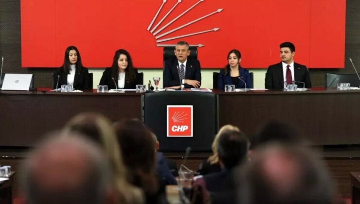 Yeni Parti Meclisi toplandı! Özgür Özel, CHP’de yeni dönemin adını duyurdu