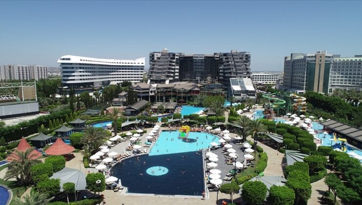 Yılbaşı tatili cep yakıyor: Otellerde doluluk yüzde 80, fiyatlar 30 bin TL’ye dayandı