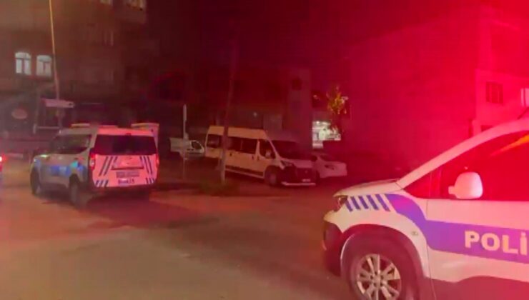 Yoldan geçerken silahlı kavganın ortasında kalıp vuruldu