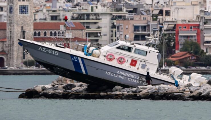 Yunan sahil güvenliği yolunu şaşırdı, görenler bir daha baktı