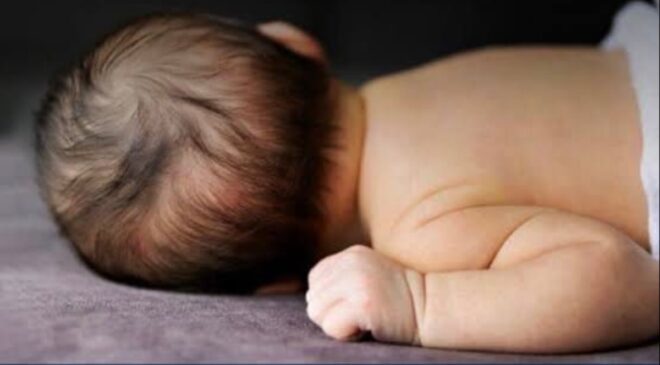 2 aylık bebek açlıktan öldü. Anne ve baba gözaltında