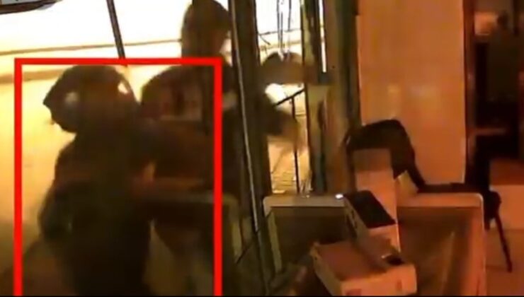 Adana'da kaldırım taşı ile iş yerinin camını kırıp, tablet ve cep telefonu çaldılar