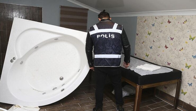 Adana'da masaj salonlarına fuhuş operasyonu: 14 zanlı tutuklandı