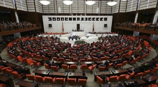 Aden Körfezi tezkeresi TBMM'de kabul edildi