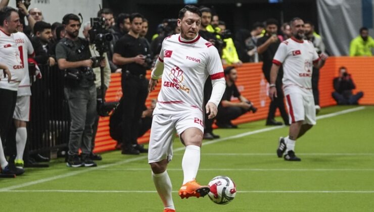 AKP'li Mesut Özil'den Guendouzi yorumu