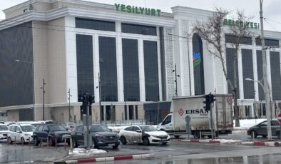 AKP'li Yeşilyurt Belediyesi'nin arsası icraya çıkarıldı