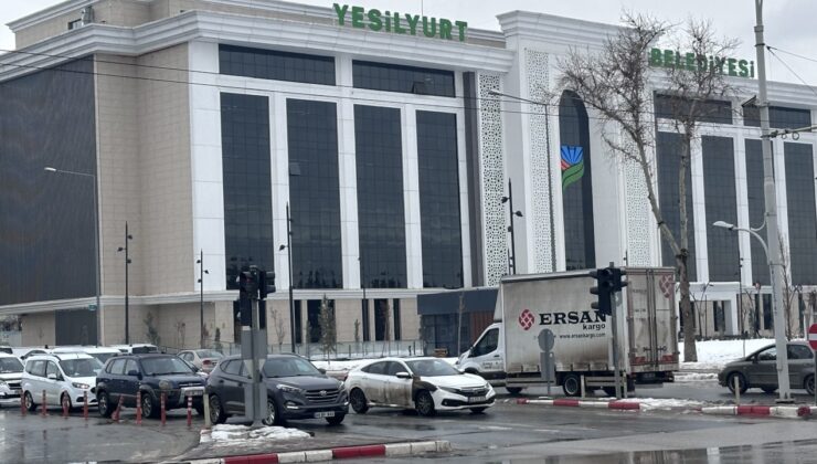 AKP'li Yeşilyurt Belediyesi'nin arsası icraya çıkarıldı