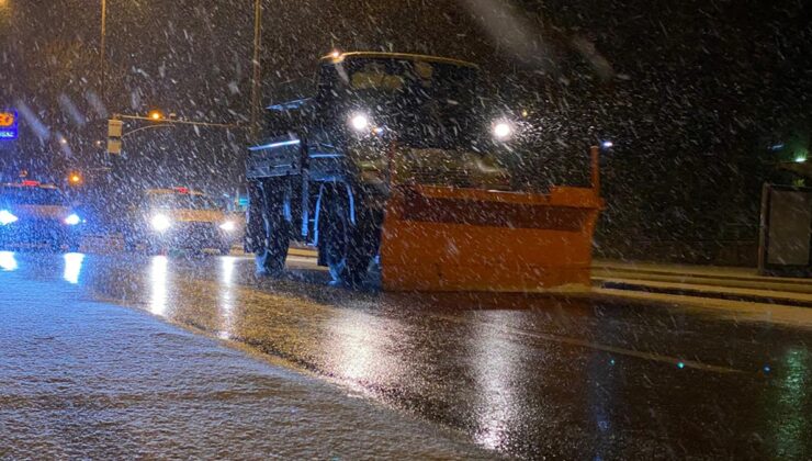 Ankara yeni yıla karla uyandı