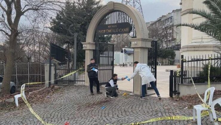 Annesinin cenazesinde kardeşini öldürdü!