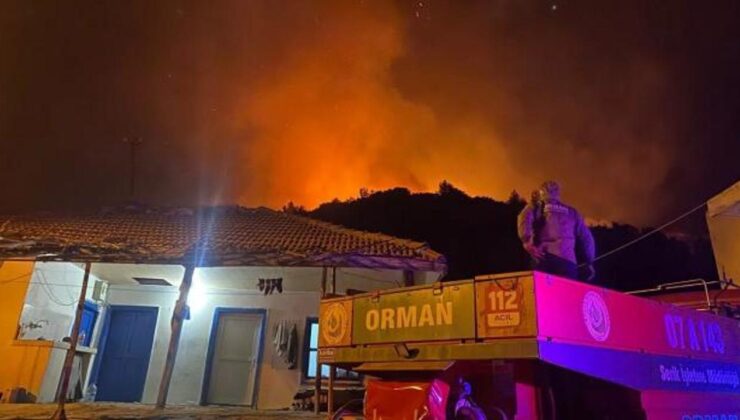 Antalya’da orman yangını! Alevler yerleşim bölgelerine yaklaştı