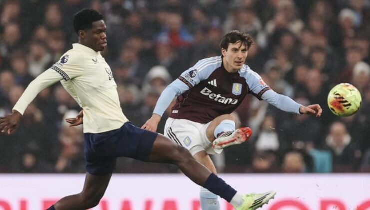 Aston Villa sahasında yıkıldı