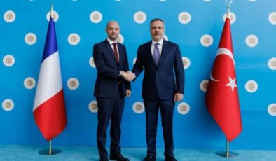 Bakan Fidan, Fransız mevkidaşı Barrot ile görüştü