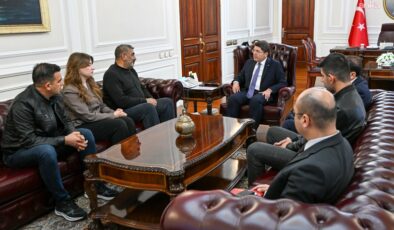 Bakan Tunç, Rojin'in babası ile bir araya geldi