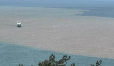 Bartın’da denizin rengi değişti