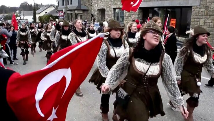Belçika'da hiçbir Türk'ün yaşamadığı köy bayraklarla donatıldı: 'Biz Türk'üz diyorlar'
