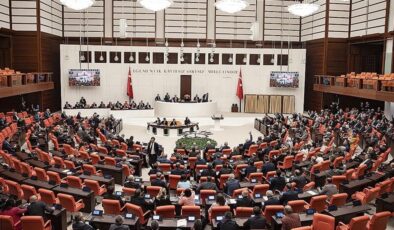 Belediye şirketlerine Cumhurbaşkanı onayı şartı komisyonda kabul edildi