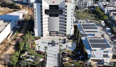 Belediyeyi denetlemeye gidenler yabancı kadınlarla lüks otelde kaldı