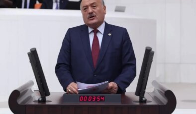 Bunu da gördük! Meclis kürsüsünden otel reklamı yapan milletvekili