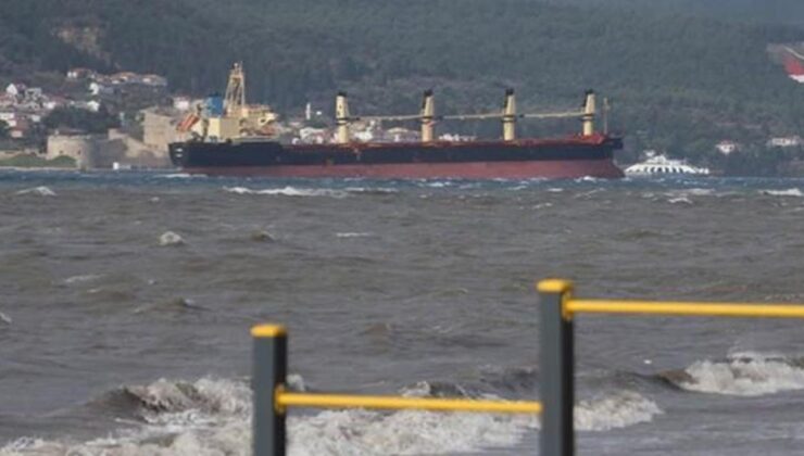 Çanakkale Boğazı kuvvetli fırtına nedeniyle transit gemi geçişlerine kapatıldı