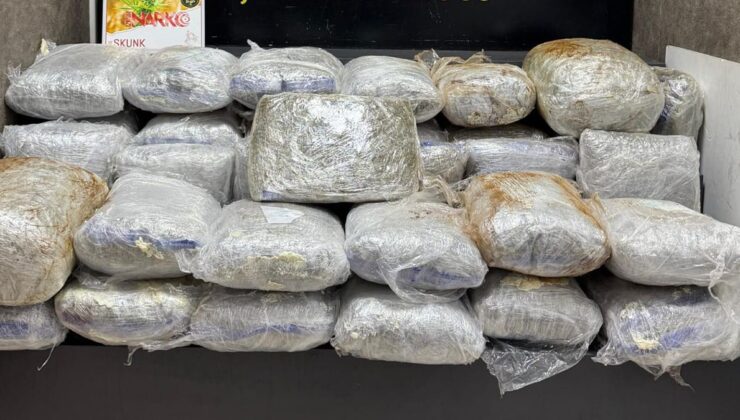 Çeşme’de otomobilde 65 kilo uyuşturucu ele geçirildi: 1 tutuklama