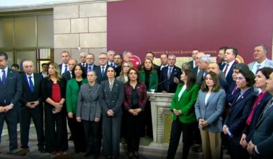 CHP'den emekli maaşı ve asgari ücretin artması için dikkat çeken eylem