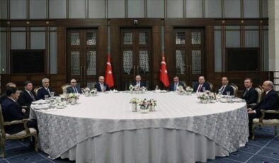 Cumhurbaşkanı Erdoğan üst düzey bürokratlarla bir arada